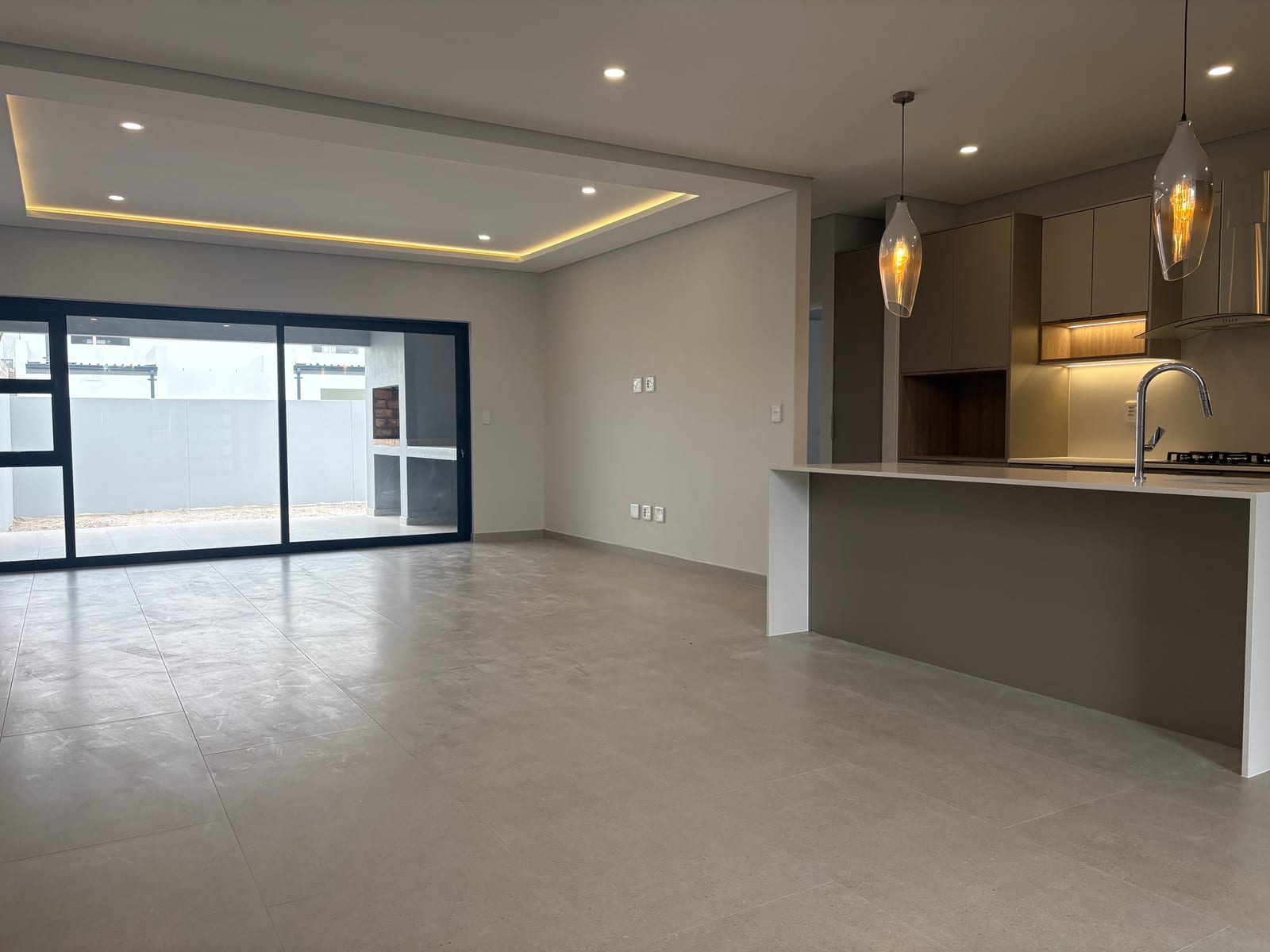 70 Grizdale Street - Sandown — foto 2, Sandown, Bloubergstrand