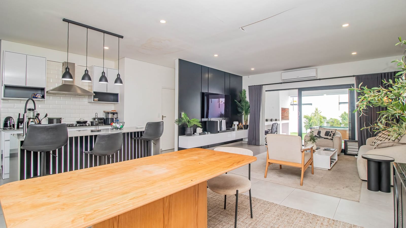 Move-In Ready | Modern 3-Bedroom Home in Sought-After Sandown. — foto 5, Sandown, Bloubergstrand