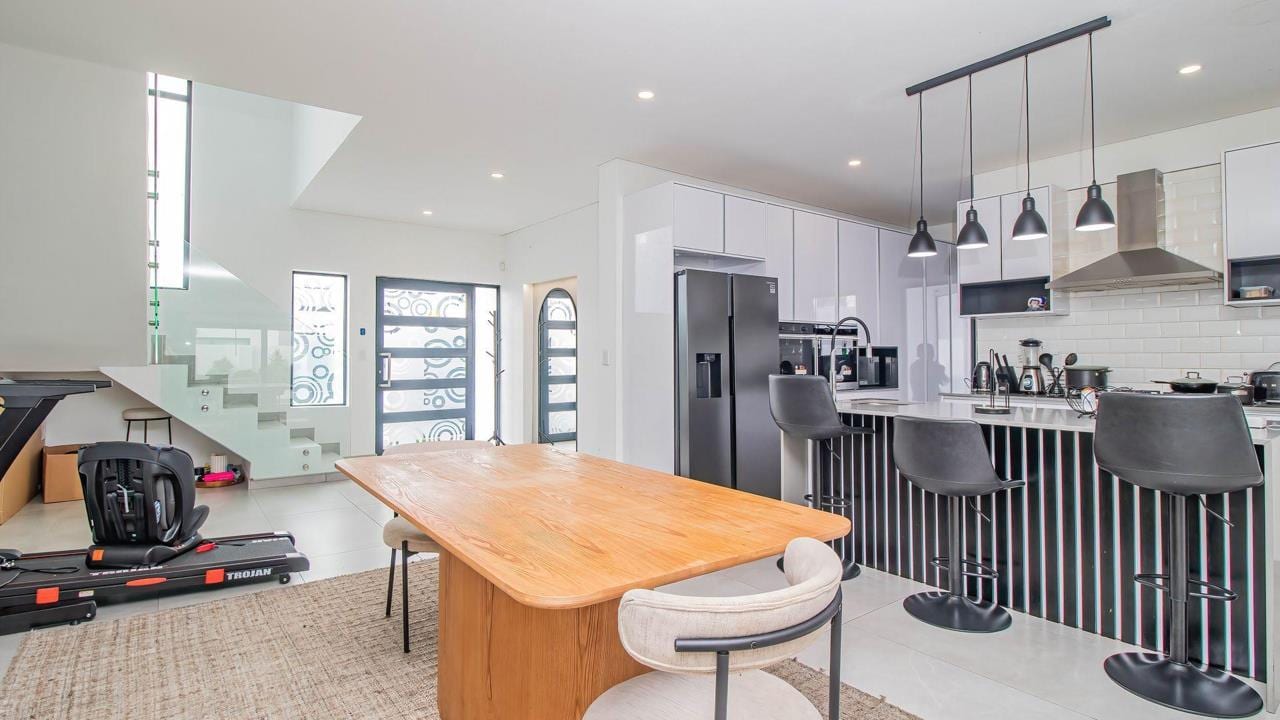 Modern 4 Bedroom house With Office For Sale! — foto 2, Sandown
